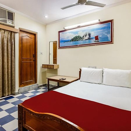 Spot On Classic Lodge Hyderabad Exterior foto