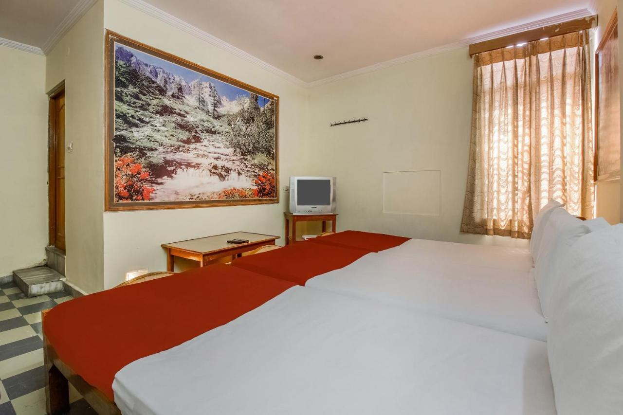 Spot On Classic Lodge Hyderabad Exterior foto